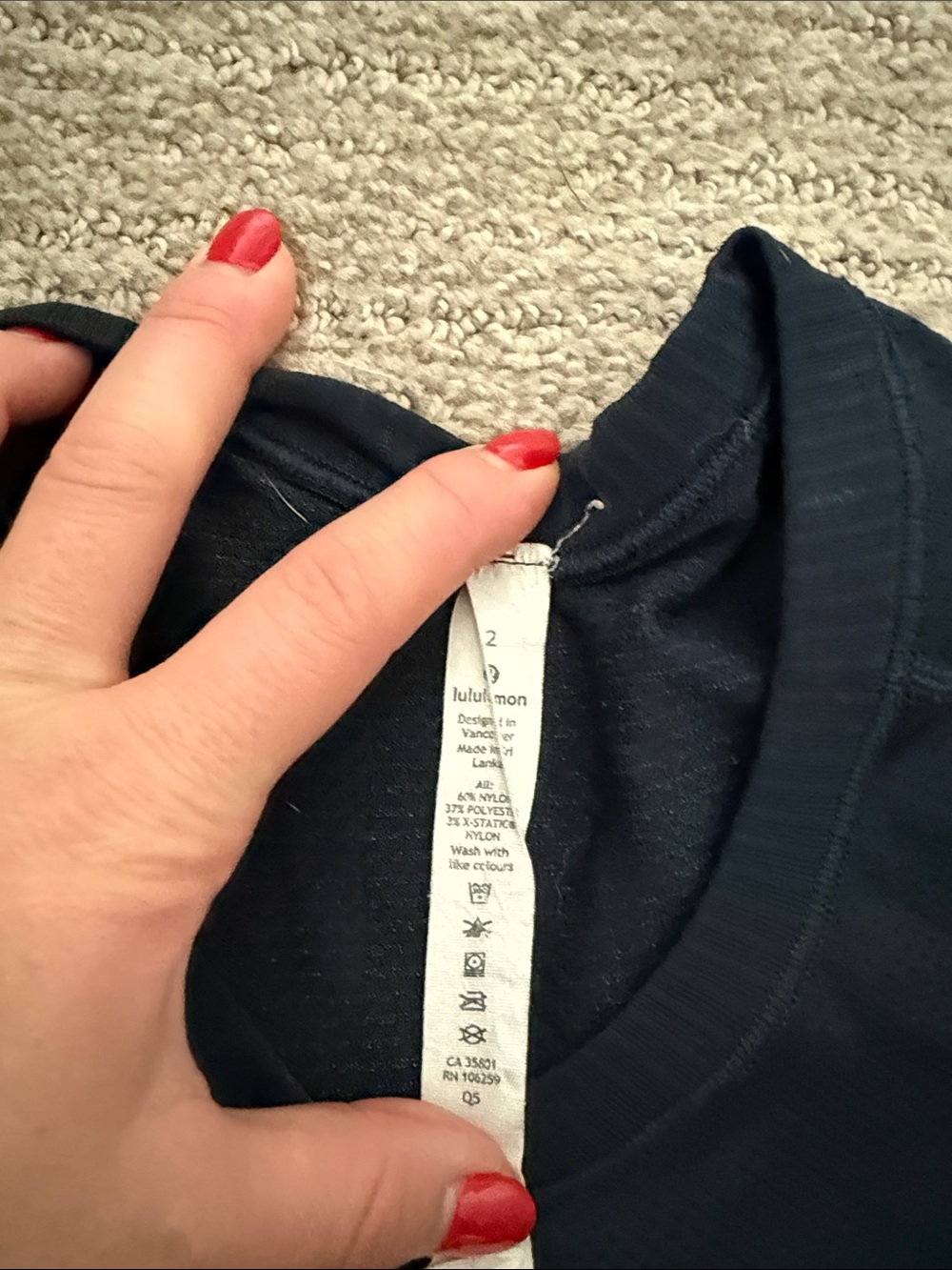 lululemon athletica Navy Short-Sleeve swiftly tee - Picture 2 of 2